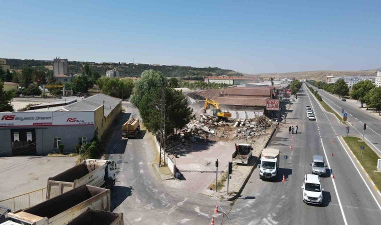 Çorum Belediyesi yeni yollar açmaya devam ediyor