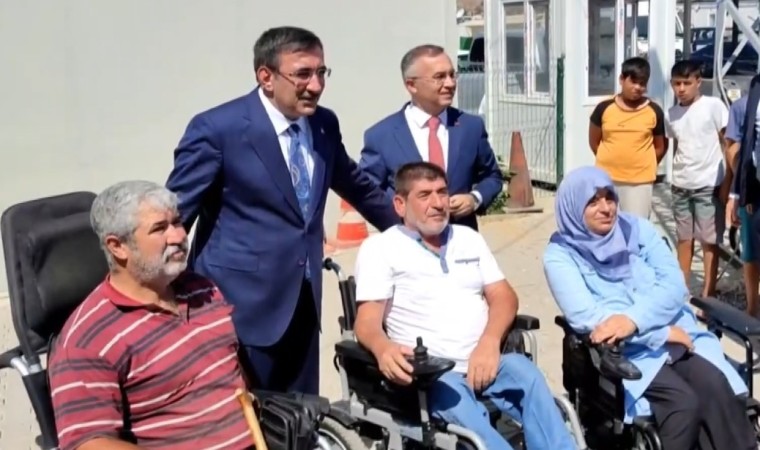 Cumhurbaşkanı Yardımcısı Cevdet Yılmaz, Nurdağında incelemelerde bulundu