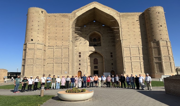 Dereceye giren öğrenciler, iki ülke gezdirilip beş farklı şehirle ödüllendirildi