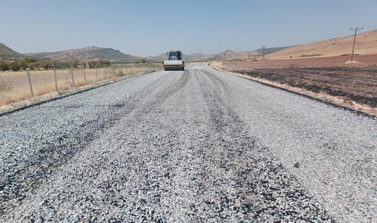 Diyarbakırda iki ilçeyi bir birine bağlayan yol asfaltlandı