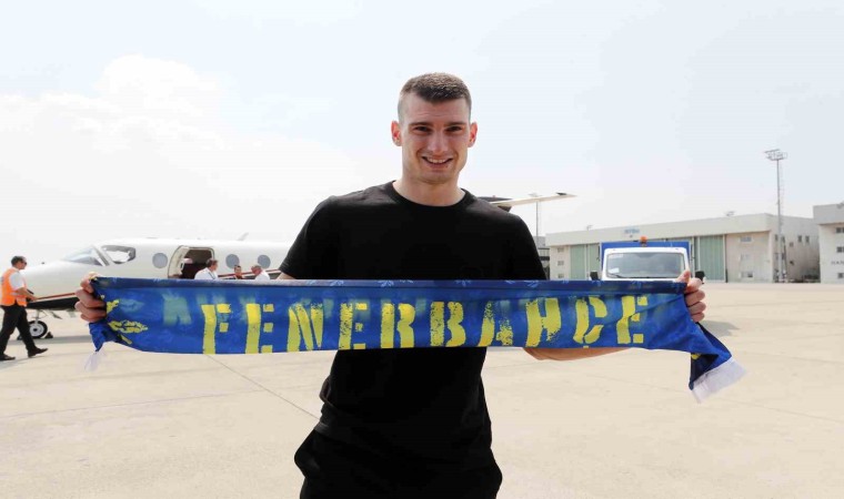 Dominik Livakovic, Fenerbahçe için İstanbulda