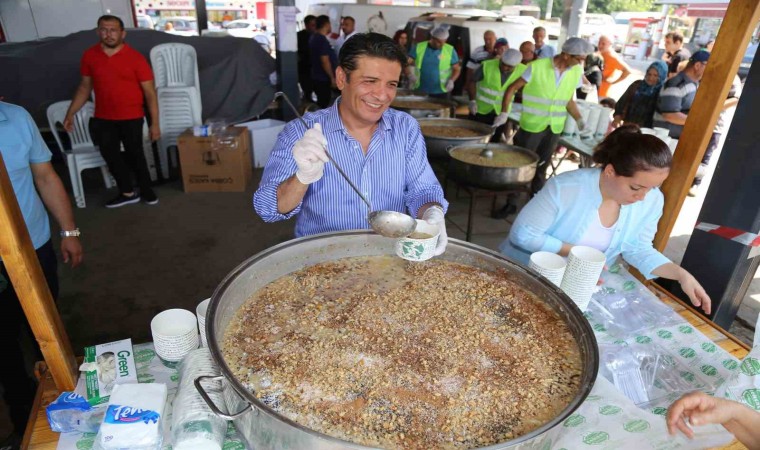 Döşmealtı Belediyesinden 6 bin kişilik aşure ikramı