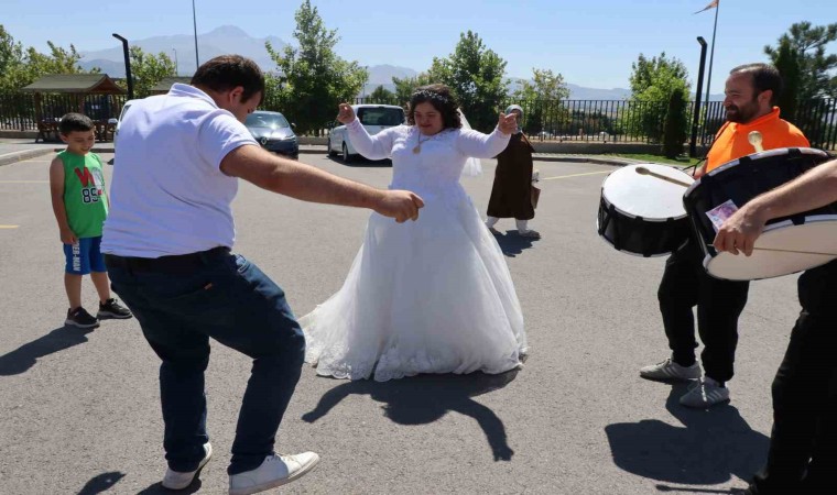 Down sendromlu Büşranın gelinlik hayali gerçek oldu