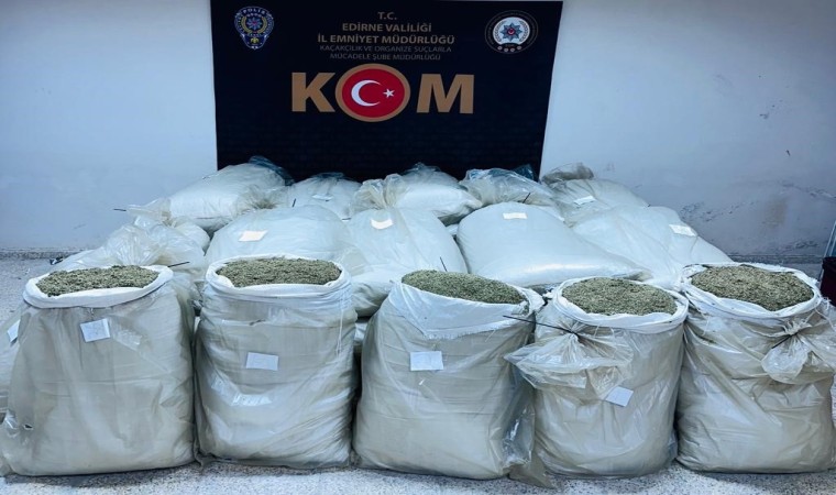 Edirnede 720 kilo kaçak çay ele geçirildi