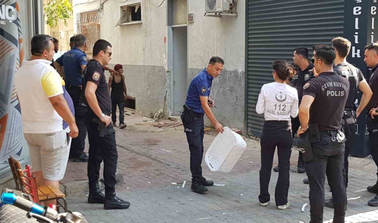 Edremitte annesi ile kavga eden kişi, oturduğu daireye kurşun yağdırdı