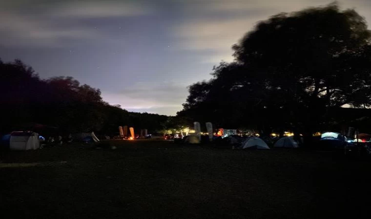 (Ek fotoğraf)Sarıyer’de meteor yağmurunu izlemek için Meteorfest’23 etkinliği düzenlendi