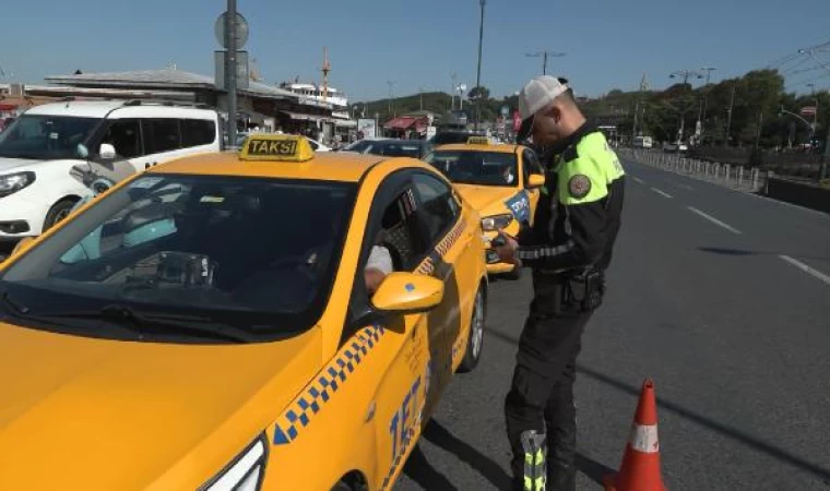 Eminönü’nde taksicilere yönelik denetim yapıldı