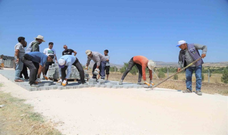 Ergani Belediyesi kilitli parke çalışmalarına başladı