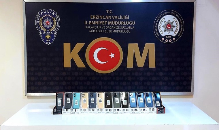 Erzincanda 13 adet kaçak cep telefonu ele geçirildi