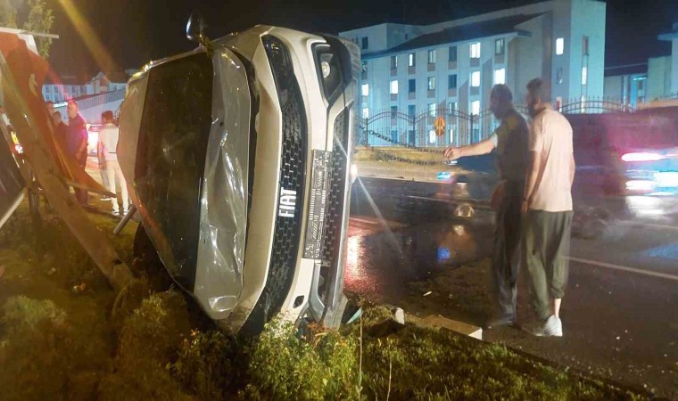 Erzurumdaki trafik kazasında faciadan dönüldü