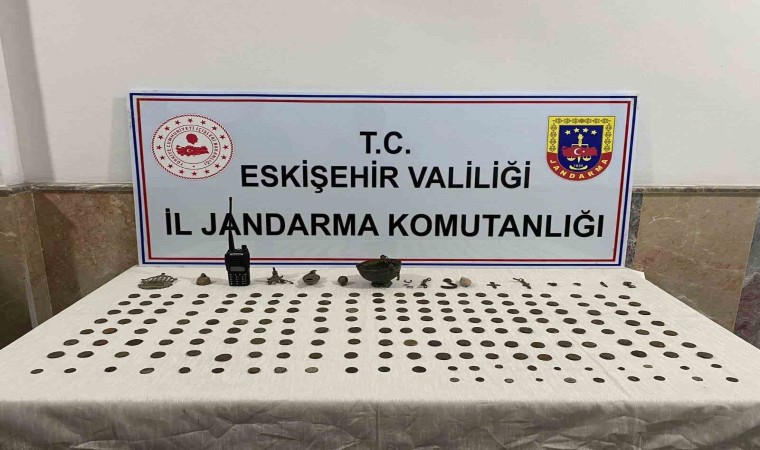 Eskişehirde jandarmadan tarihi eser operasyonu