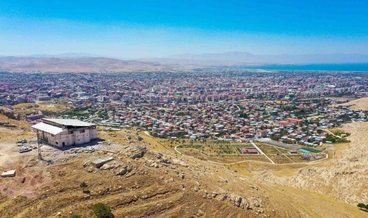 Eşsiz Van manzarası sunan Toprakkaleye seyir terası yapılıyor