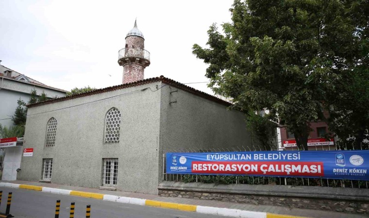 Eyüpsultanda Düğmeciler Camii ve Haziresini restore ediliyor