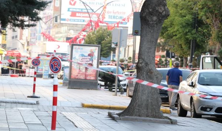 Fünye ile patlatılan şüpheli kutudan defter- kitap çıktı