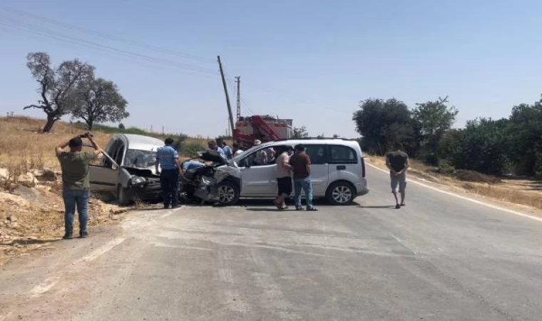 Gaziantep’te 2 hafif ticari araç çarpıştı: 1 ölü, 8 yaralı