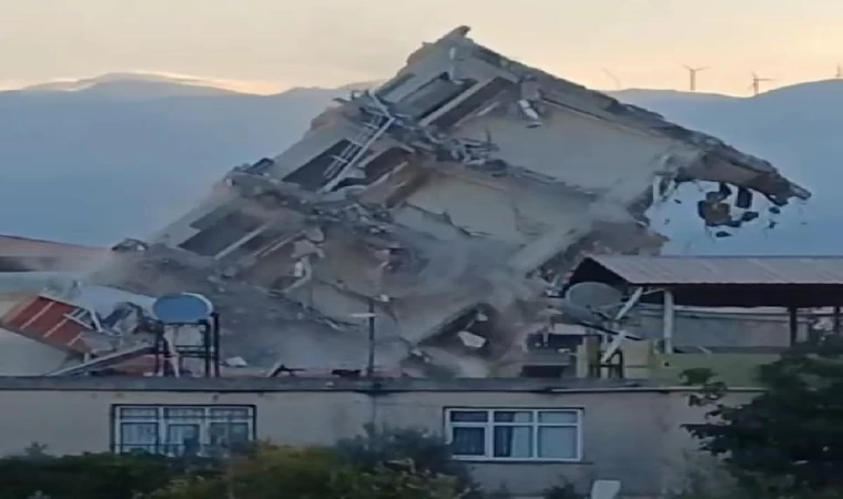 Gaziantep’te ağır hasarlı bina çelik halatlarla yıkıldı