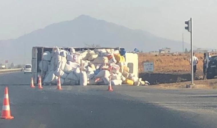 Gaziantep’te kamyon ile otomobil çarpıştı: 5 yaralı