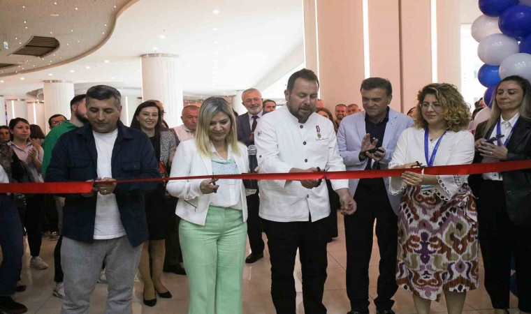 Geleceğin aşçılarını yetiştirecek olan uygulama mutfağının açılışı Yunus Emre Akkor tarafından yapıldı