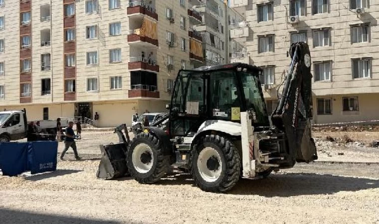 İş makinesinin altında kalan kadın öldü