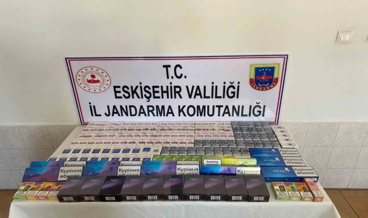 Kaçak sigara satışı yapan şüpheli jandarma tarafından yakalandı