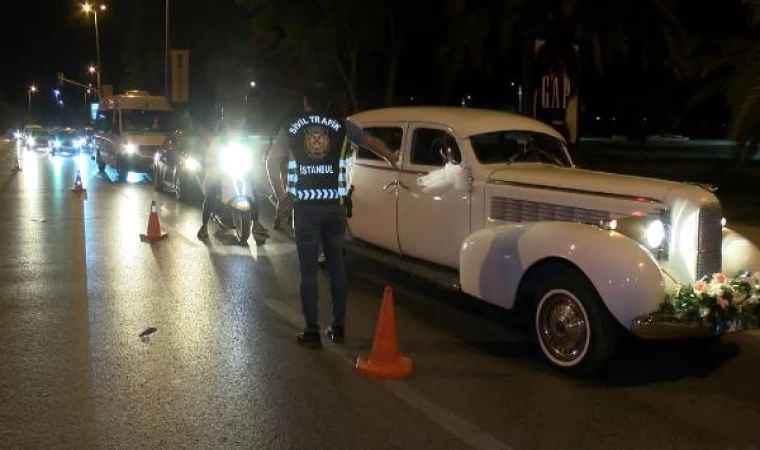 Kadıköy’deki trafik denetimlerine yakalanan ehliyetsiz sürücü: ’Şimdi ararım ve buraya yığarım’