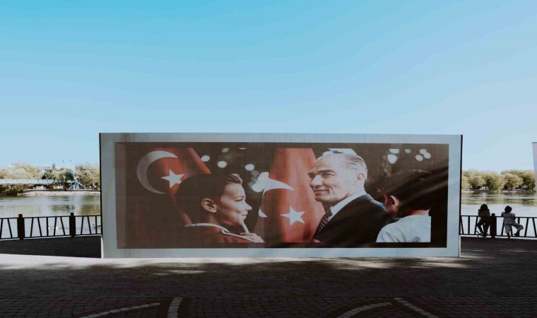 Kapadokya Balon ve Kültür Yolu Festivalinde Atatürk coşkusu