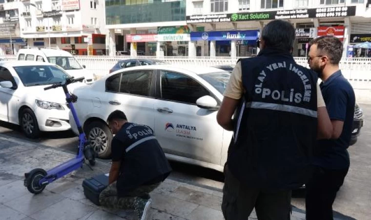 Kapısı açık unutulan otomobildeki para dolu torba çalındı