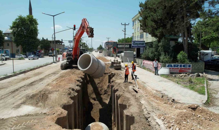 Karacabeyin altı da üstü de yenileniyor