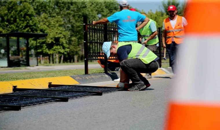 Karaman Yolunda yayaların hayatını plastik bariyer koruyacak