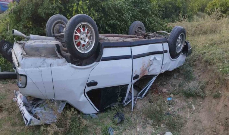 Kastamonuda şarampolde takla atan otomobilin sürücüsü yaralandı