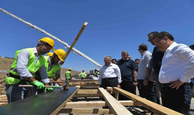 Kayseri Yeşilay Uyuşturucuyla Mücadele Rehabilitasyon Merkezinin Temelini atıyor