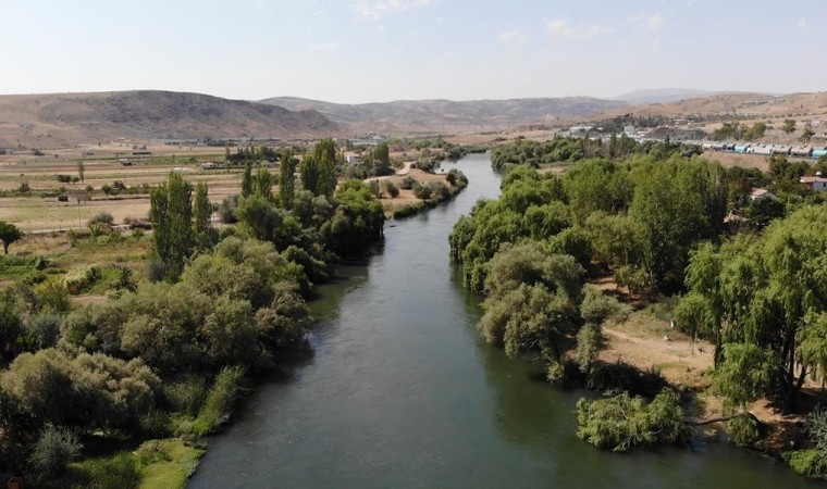 Kızılırmaka serinlemek için giren genç hayatını kaybetti