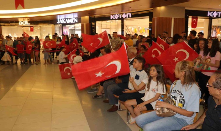 Malatyada 2. Ordu Bölge Bandosundan 30 Ağustos Konseri