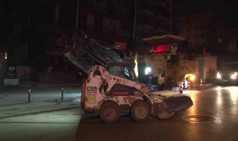 Maltepe Bağdat Caddesi Kavşağı üzerinde yapılan çalışmalar vatandaşları çileden çıkardı