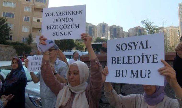 Maltepe’de ’Depreme dayanıksız’ sitenin sakinlerinden protesto