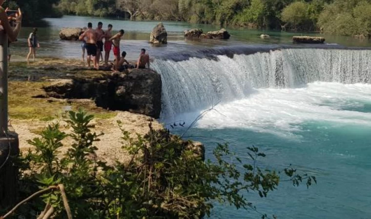 Manavgat Şelalesi’nde tehlikeli serinlik