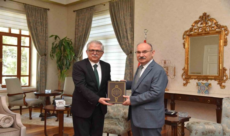 Manisa İl Müftüsü Kabukçu görevine başladı