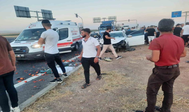 Mardinde trafik kazası: 1i ağır 10 yaralı