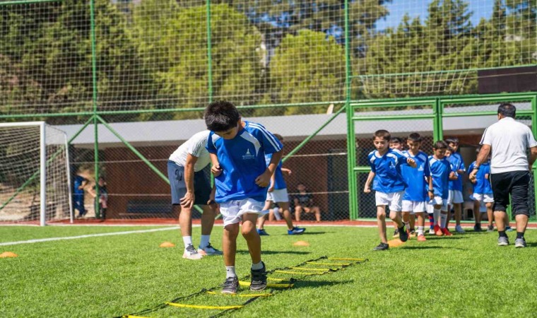 Meriç Yaşayan Parkında ücretsiz spor dersleri başladı