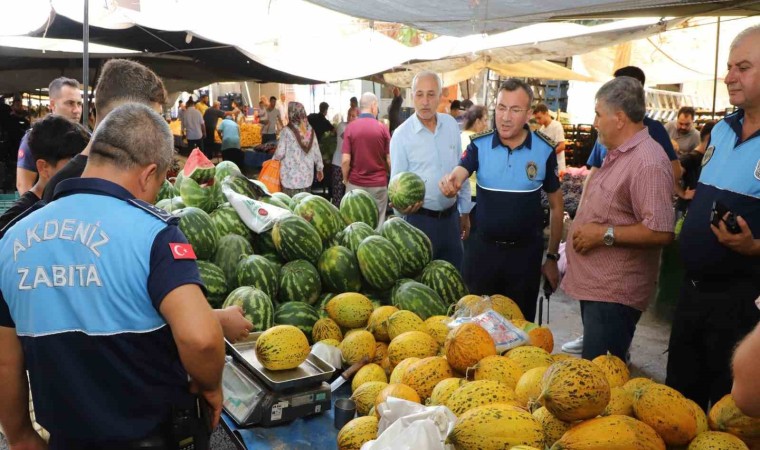 Mersinde pazar yerlerinde fiyat ve tartı denetimi