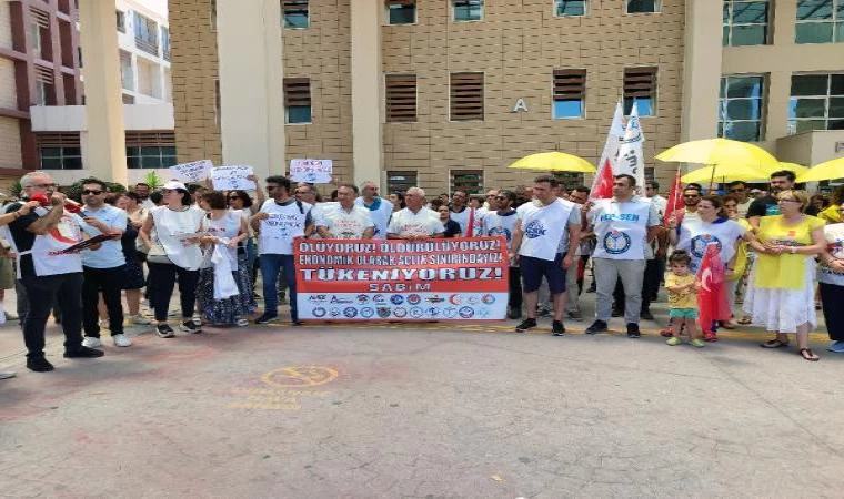 Mersin’de sağlık çalışanları iş bıraktı