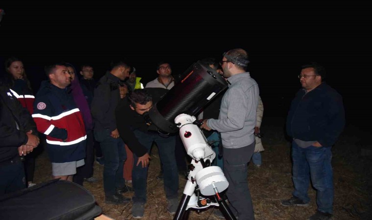 Meteor yağmurları binlerce kişiyi Sındırgıda buluşturdu