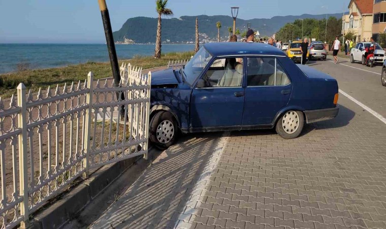 Motosiklet ile otomobil çarpıştı: 1 yaralı