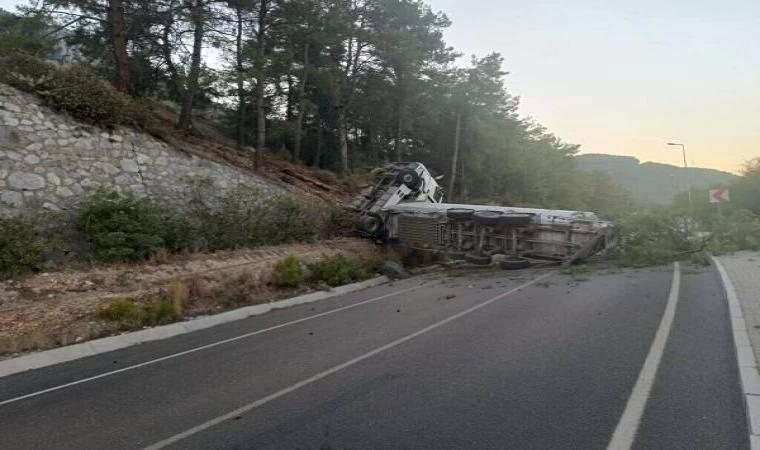 Muğla’da sıvılaştırılmış doğal gaz taşıyan tanker alt yola düştü