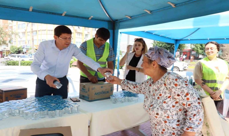 Nazilli Belediyesi ekipleri vatandaşları serinletti