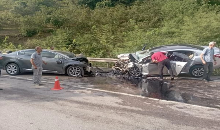 Ordu’da otomobiller kafa kafaya çarpıştı; 1 ölü, 3 yaralı