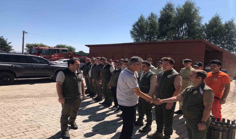 Orman Bölge Müdürü Şentürk, en çok örtü yangının çıktığı ilçeye gitti