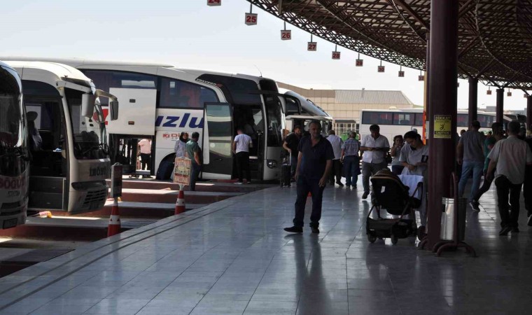 (ÖZEL) Yaz sezonunda Eskişehir otogarında beklenen yoğunluk oluşmadı