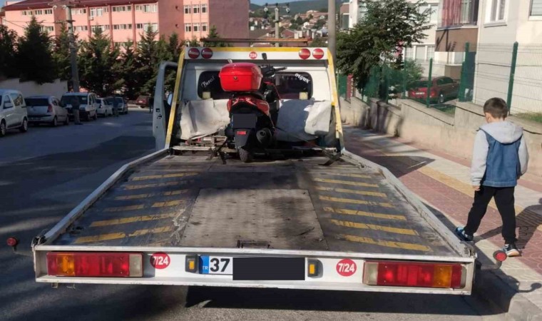 Polis ekiplerinden kasksız motosiklet kullanıcılarına sıkı denetim