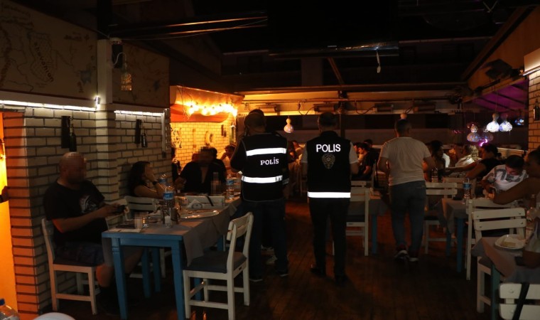 Polis ekiplerinin denetimlerinde 5 bin 783 şahıs kontrol edildi